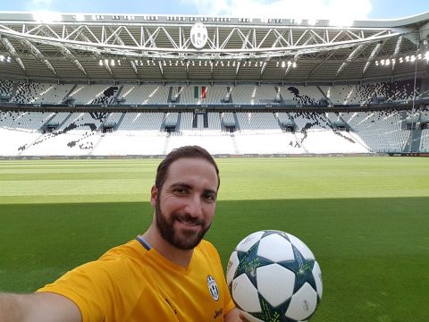 Higuain allo Juventus Stadium - FOTO: profilo ufficiale Facebook Gonzalo Gerardo Higuain