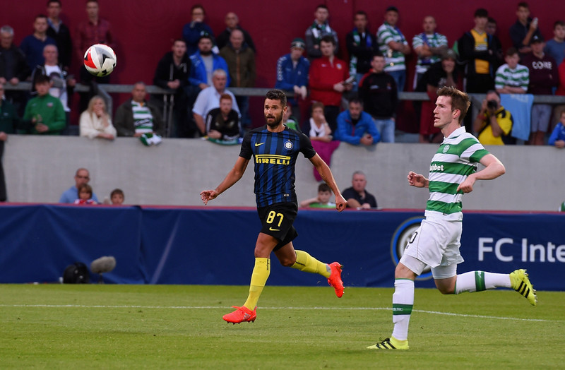 Antonio Candreva che mette a segno il gol del 2-0 contro il Celtic, a Limerick, Irlanda. foto: sportmediaset.it