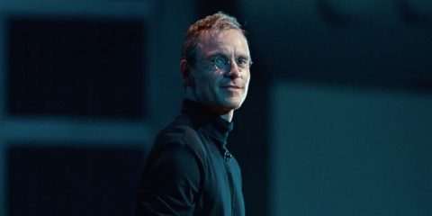 Michael Fassbender che interpreta Steve Jobs nel film di Danny Boyle