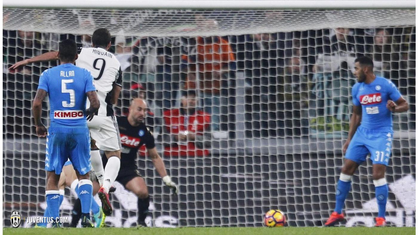 Serie A 11° turno: Gonzalo Higuaìn segna il gol del 2-1 nella partita di sabato sera, foto: juventus.com