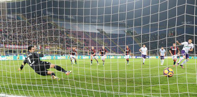 Serie A 11° turno: Nikola Kalinic spiazza Da Costa per il vantaggio viola a Bologna